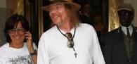beta lebeis assistente de axl rose é brasileira