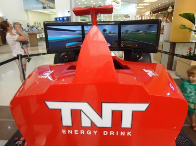 Simulador de Fórmula 1 no Litoral Plaza Shopping