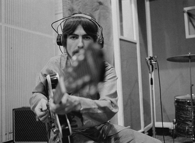 george harrison gravando em abbey road