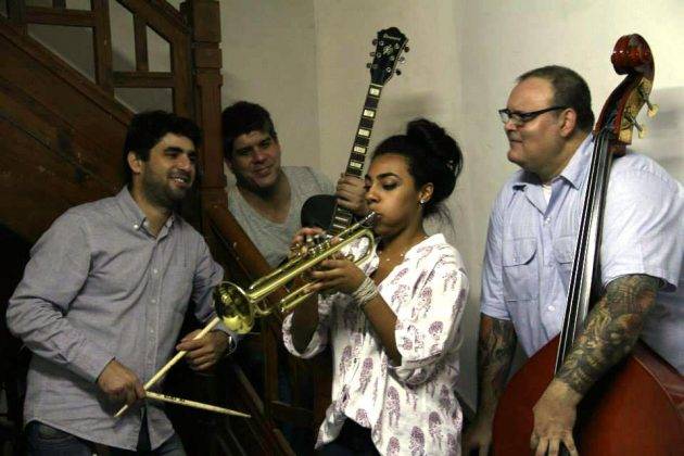 www.juicysantos.com.br - banda santista de jazz le fonque bistrot 