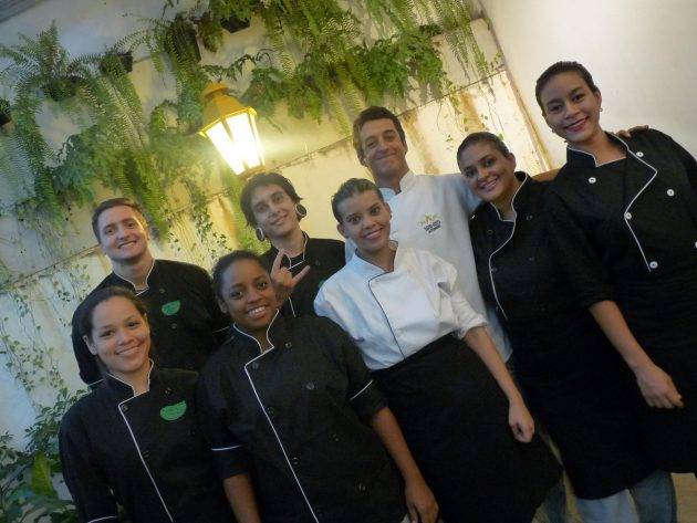 www.juicysantos.com.br - chef dario costa e equipe