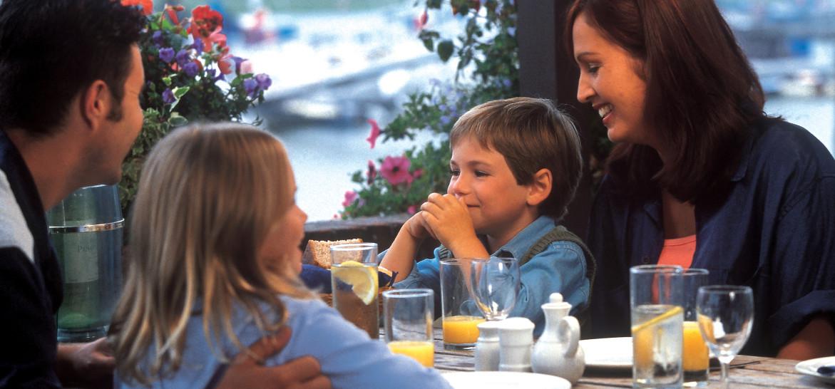 post-family-eating-out-10-best-places1