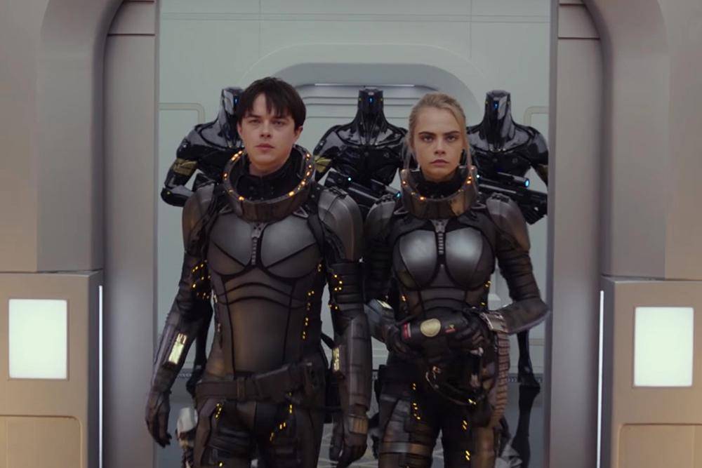 Dane DeHaan and Cara Delevingne in Valerian and the City of a Thousand Planets (2017)