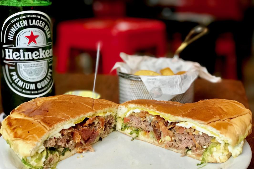 X Burger o xis do sul do Brasil agora em Santos Juicy Santos