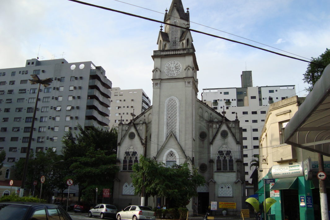 www.juicysantos.com.br - igrejas católicas em Santos