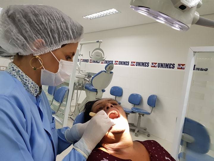 www.juicysantos.com.br - Clareamento dental gratuito para idosos em Santos