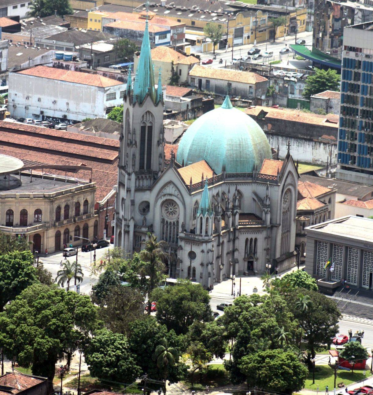 Catedral De Santo Estêvão Igrejas históricas e clássicas de Santos | Juicy Santos