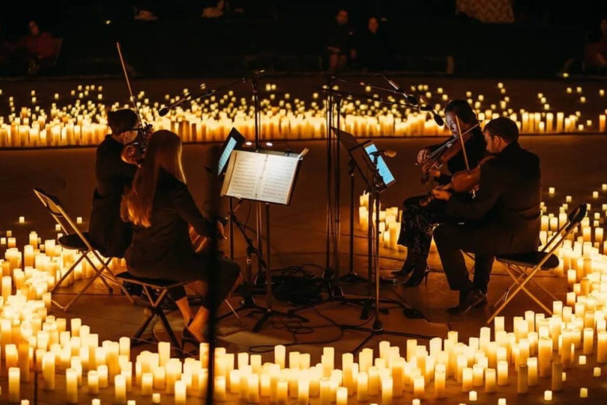 Candlelight Bruno Mars