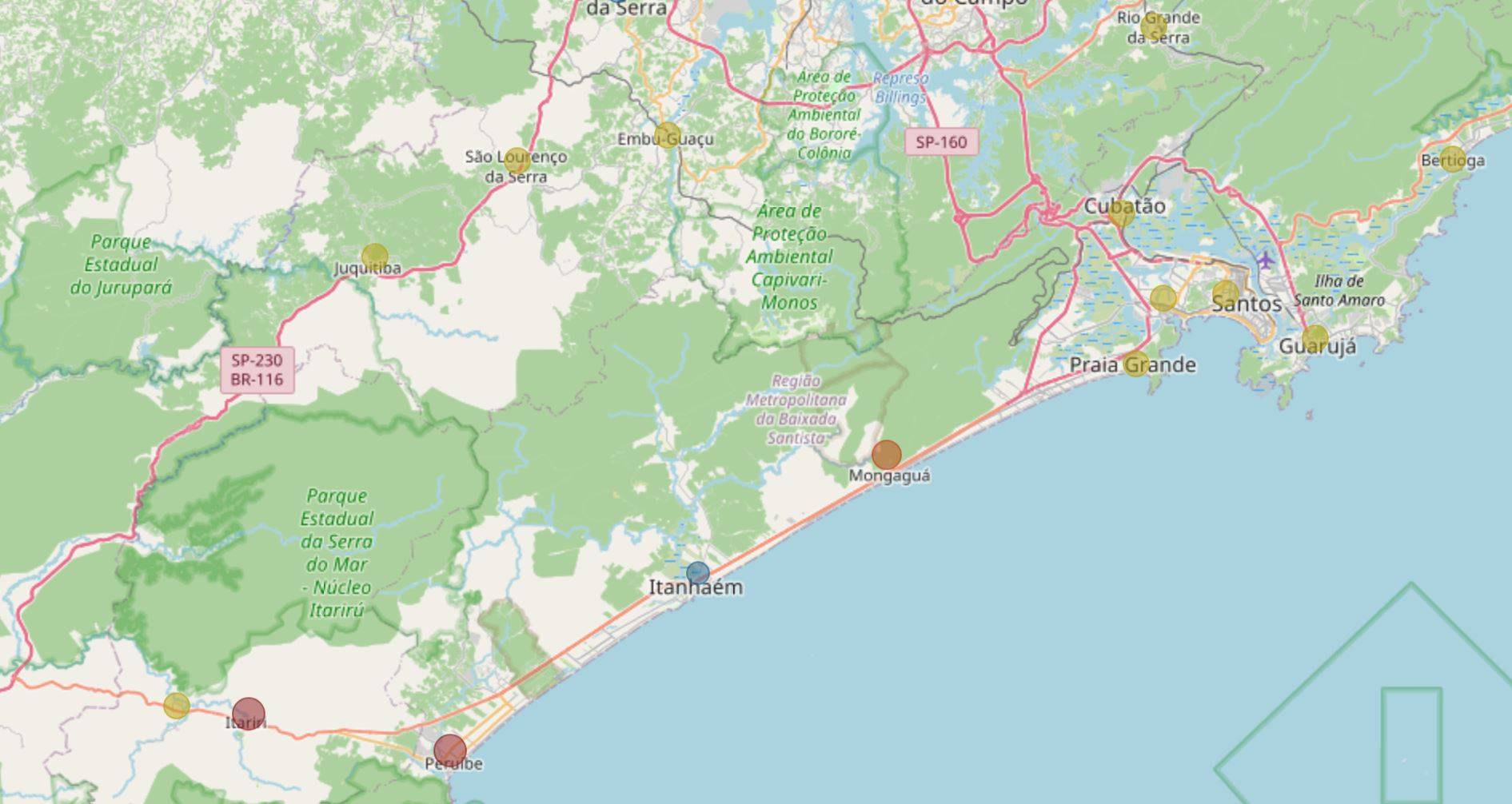 Mapa detalhado da costa de São Paulo, exibindo cidades como Santos, Guarujá, Praia Grande, Cubatão e áreas de conservação.