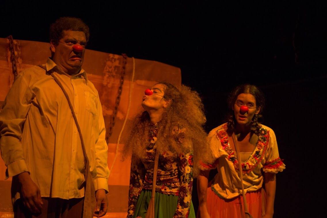 Cia Tevia apresenta ENCLOWNSURADOS