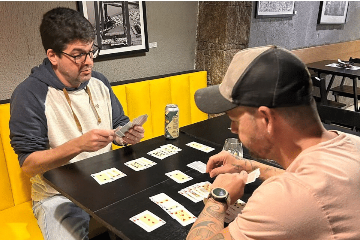 Noite de Jogos na Manube